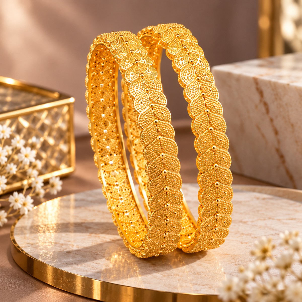 Luxury Gold-Tone Leaf Pattern Bangle Set for Women