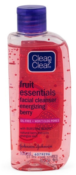 Clean & Clear Fruit Essentials Facial Cleanser Energizing Berry 100 ML