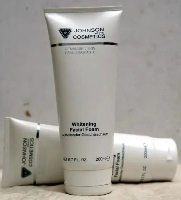 Johnson White Cosmetics Whitening Facial Foam 200 ML